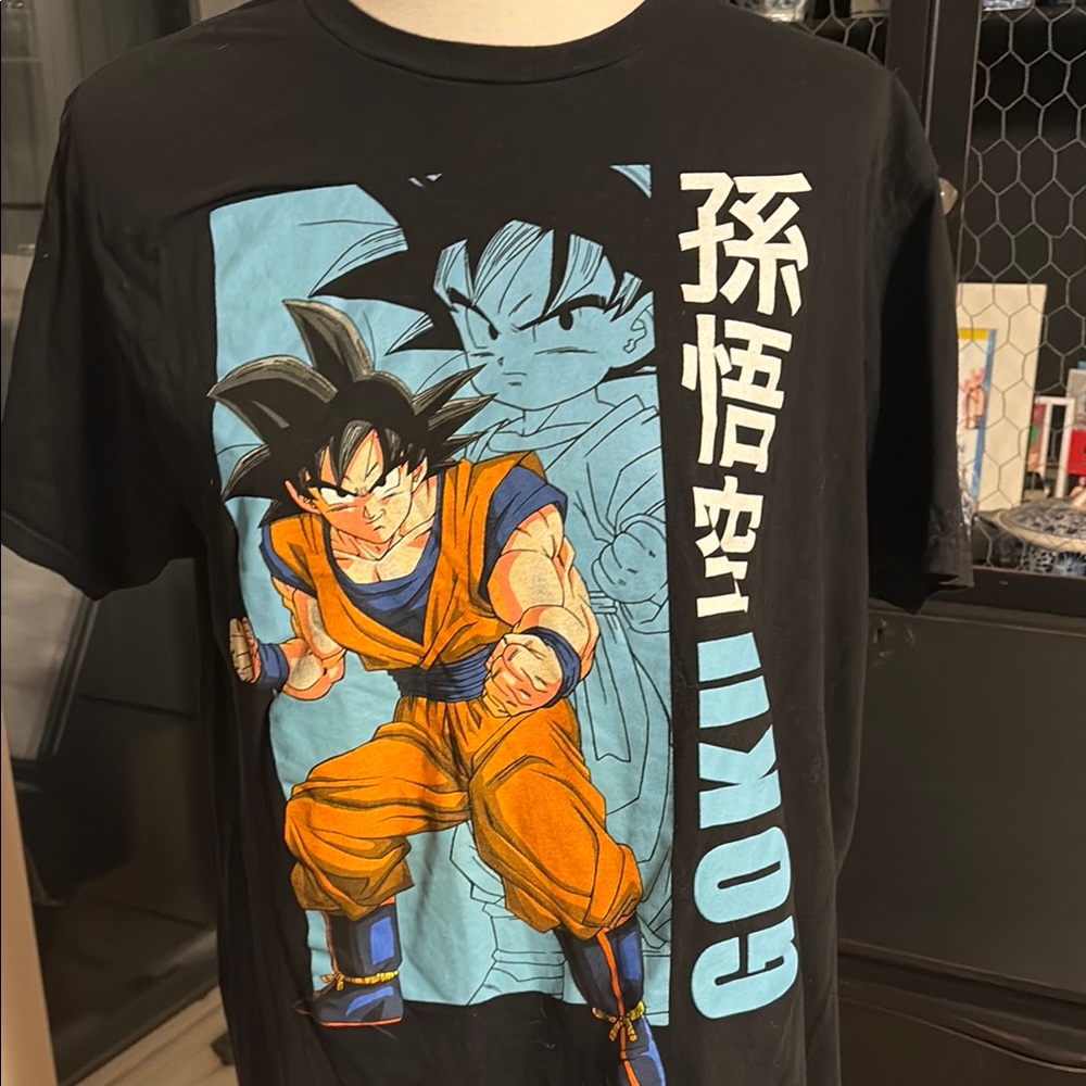 Anime Graphic Tee with Goku Design Size L